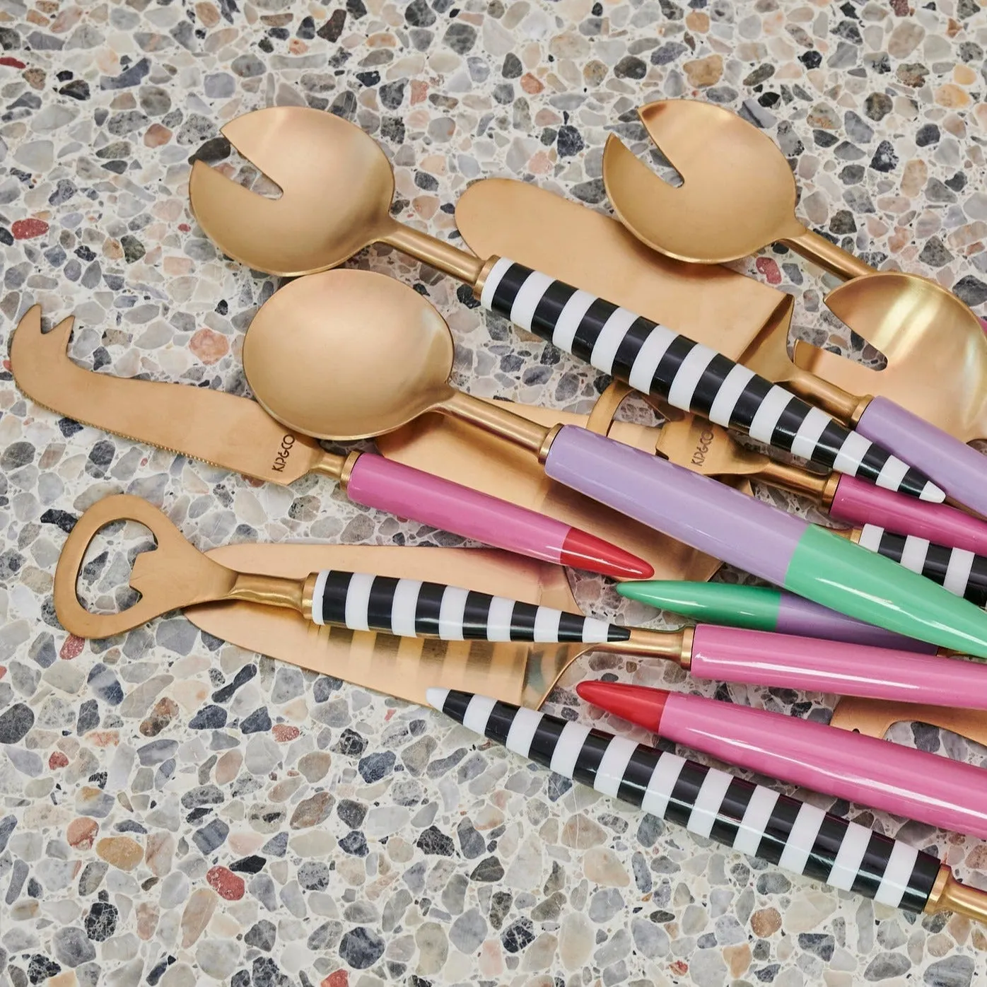 Monochrome Brasserie Cake Server