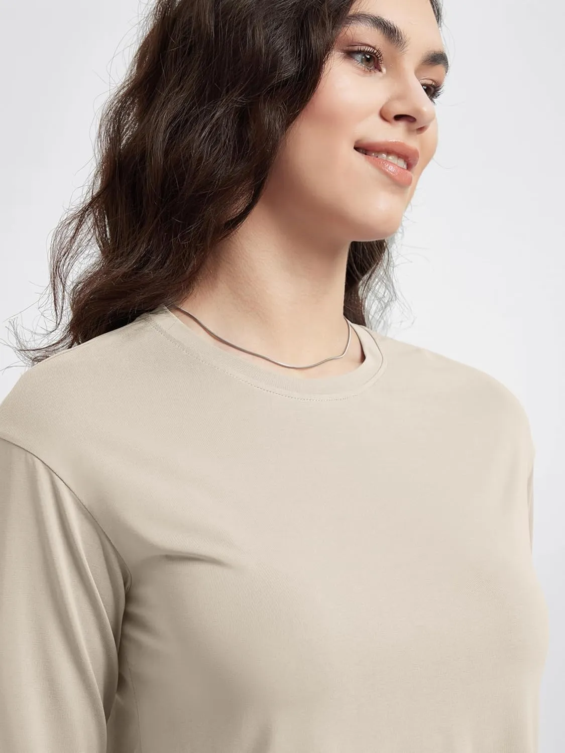 ODODOS Women's PeachSoft Relaxed Fit Cropped T-Shirt, Short Sleeve Crew Neck Casual Lounge Top