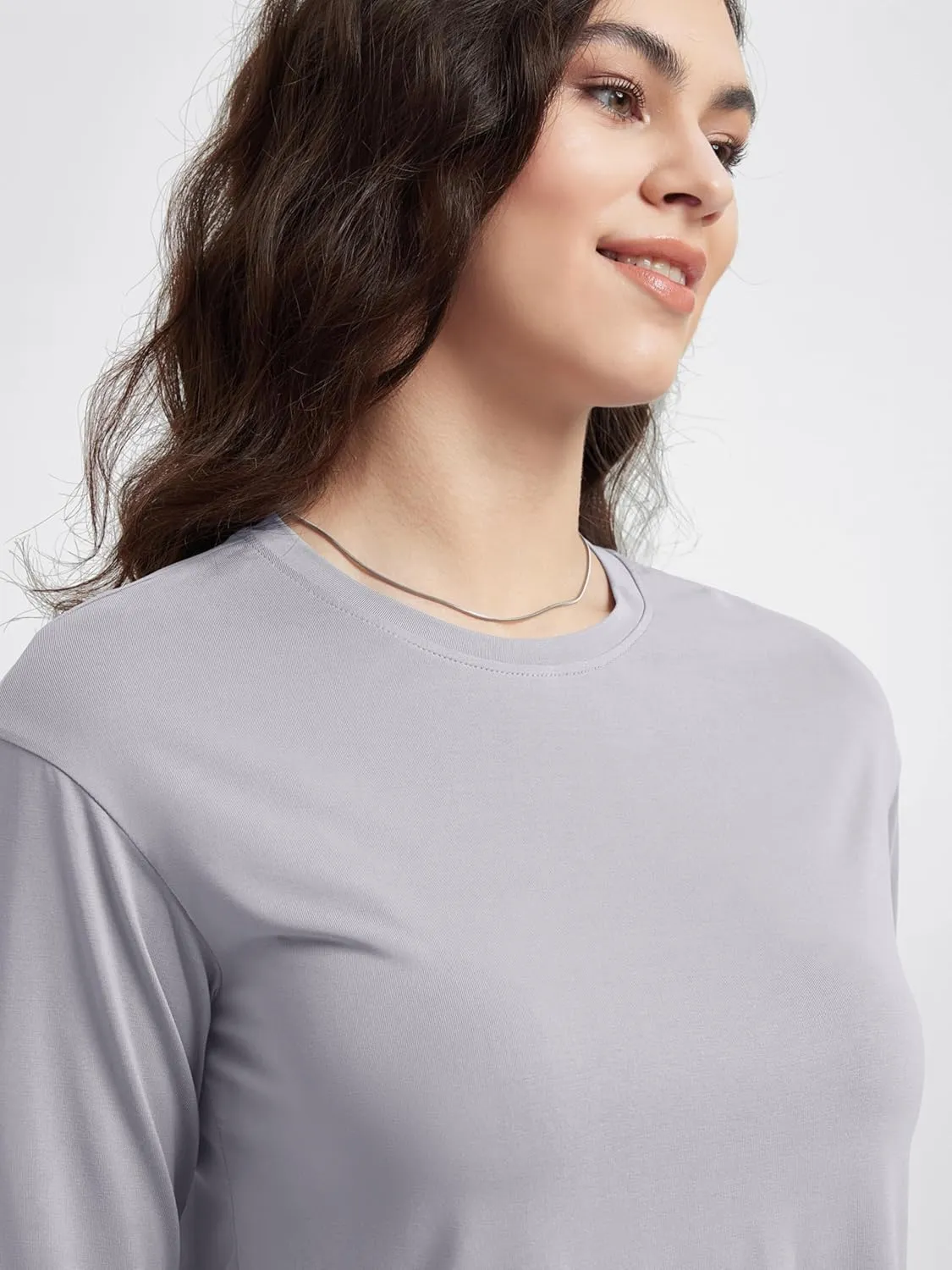 ODODOS Women's PeachSoft Relaxed Fit Cropped T-Shirt, Short Sleeve Crew Neck Casual Lounge Top