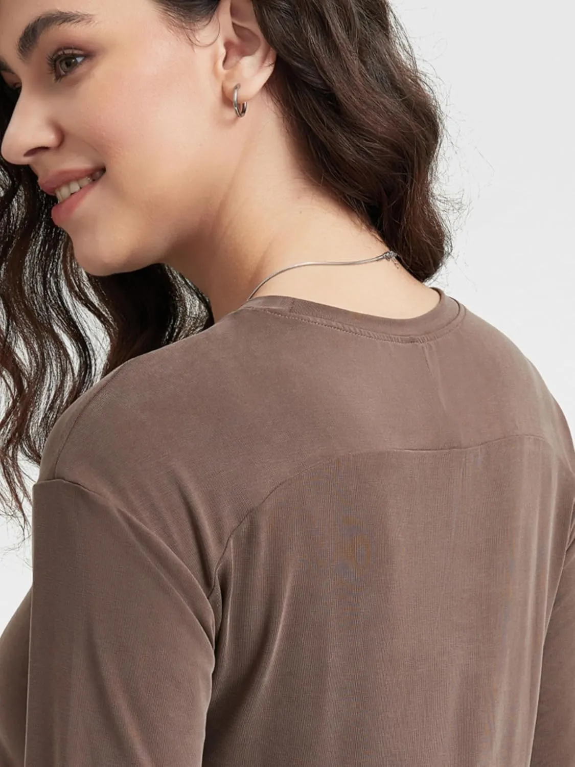 ODODOS Women's PeachSoft Relaxed Fit Cropped T-Shirt, Short Sleeve Crew Neck Casual Lounge Top