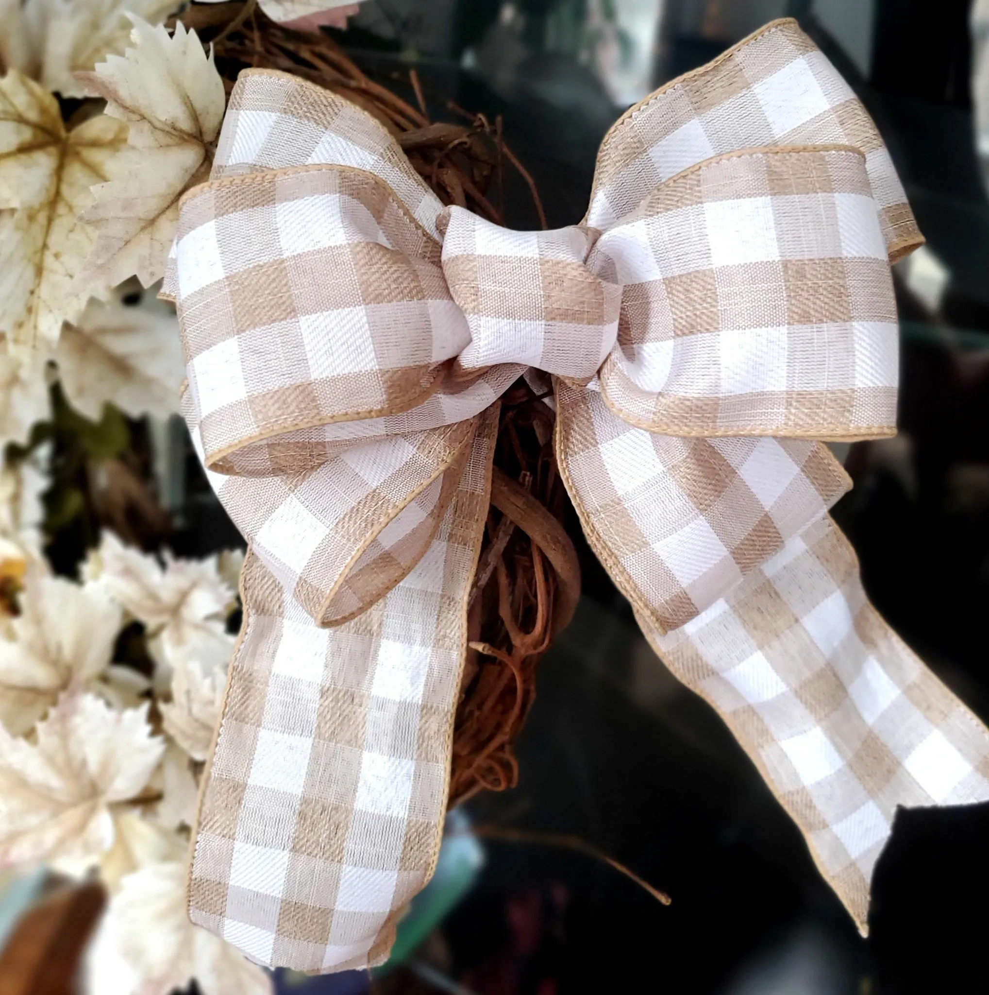 Triple Loop Puff Bow - Add a Touch of Elegance to Your Gifts and Home Decor with This Stylish Bow