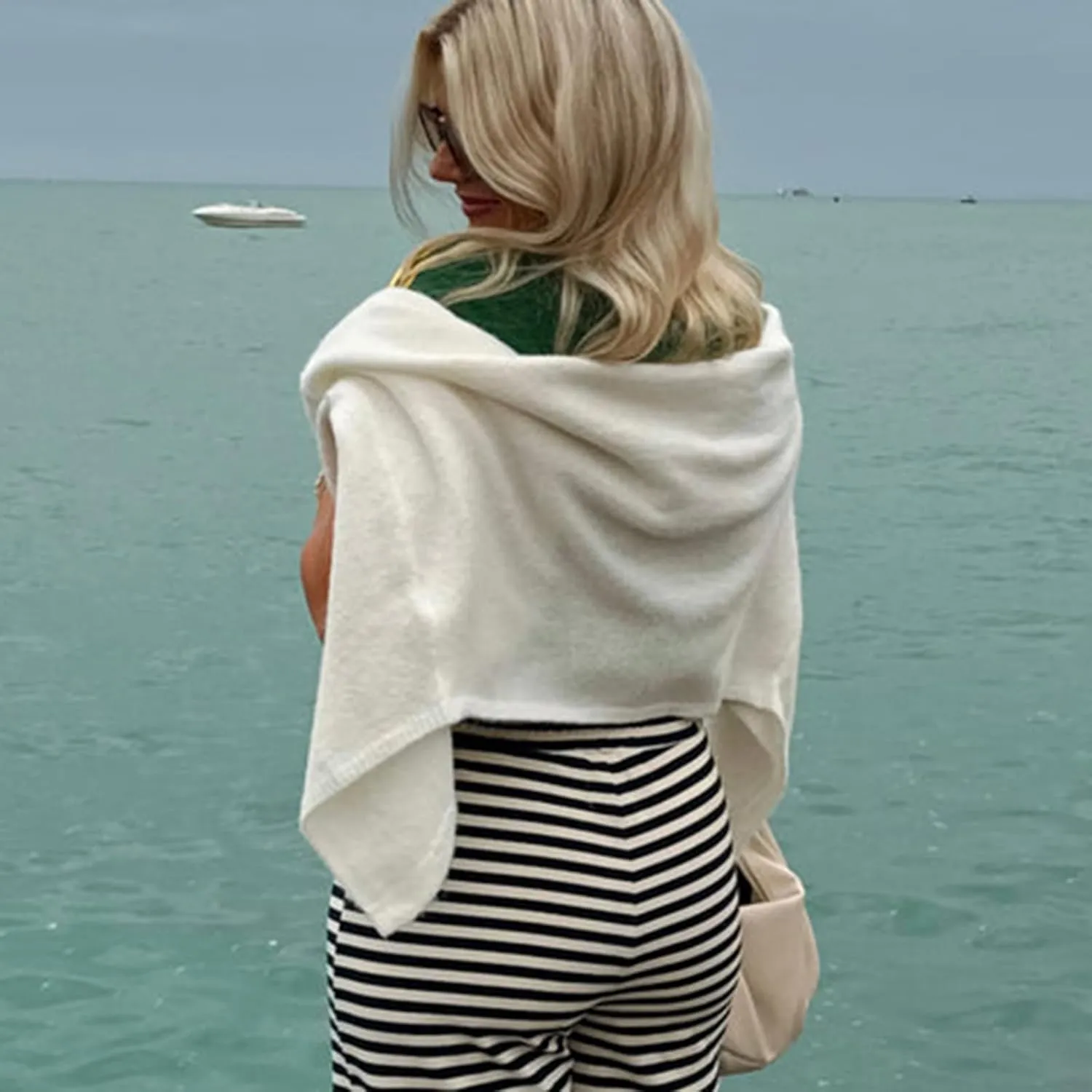 Women's Solid Color Fuzzy Knit Cardigan Long Sleeve Round Neck Sweaters Front Button Closure Rolled Hem Kniwear